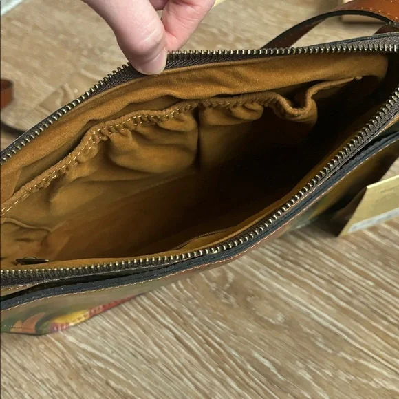 New! Patricia Nash watercolor butterfly Vallata crossbody bag, genuine leather - Picture 7 of 16